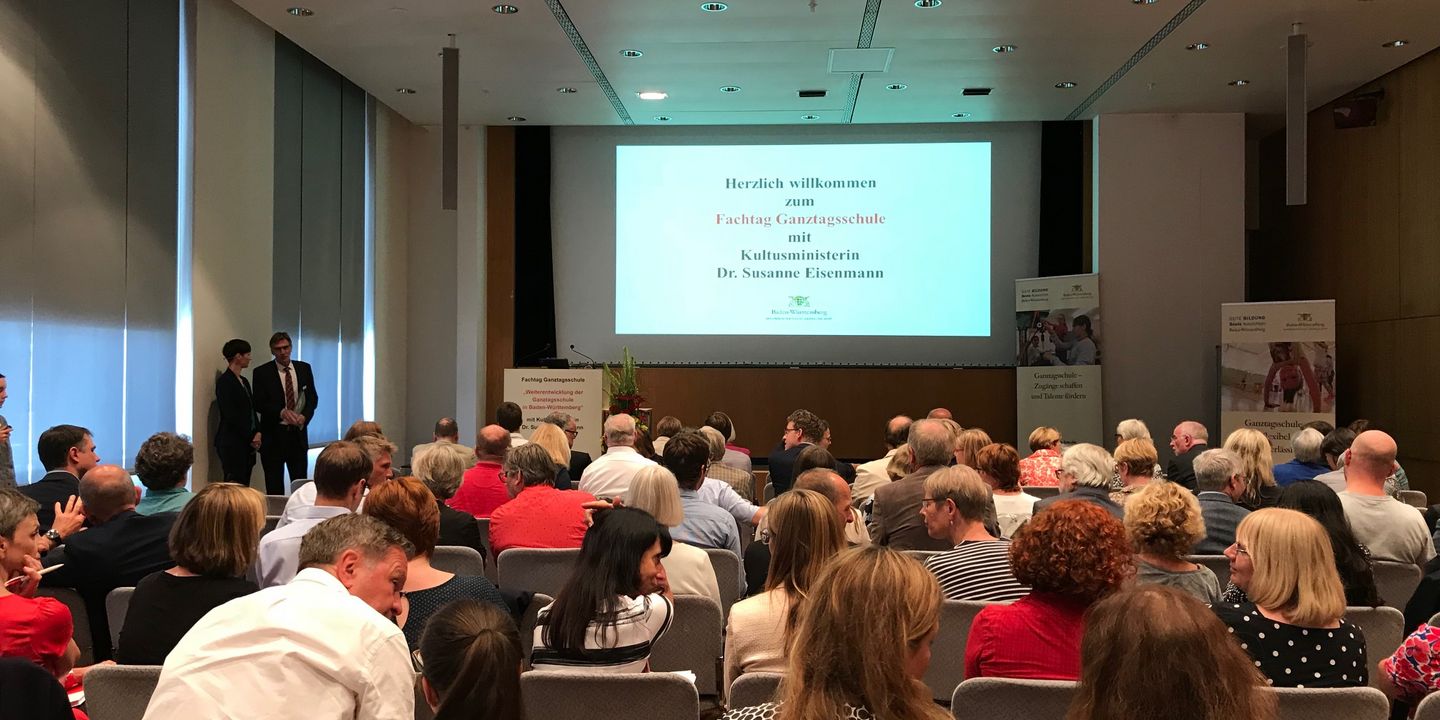 Albert-Schweitzer-Schule präsentiert ONLINE-GANZTAGSSCHULE.DE auf dem Fachtag Ganztagsschule